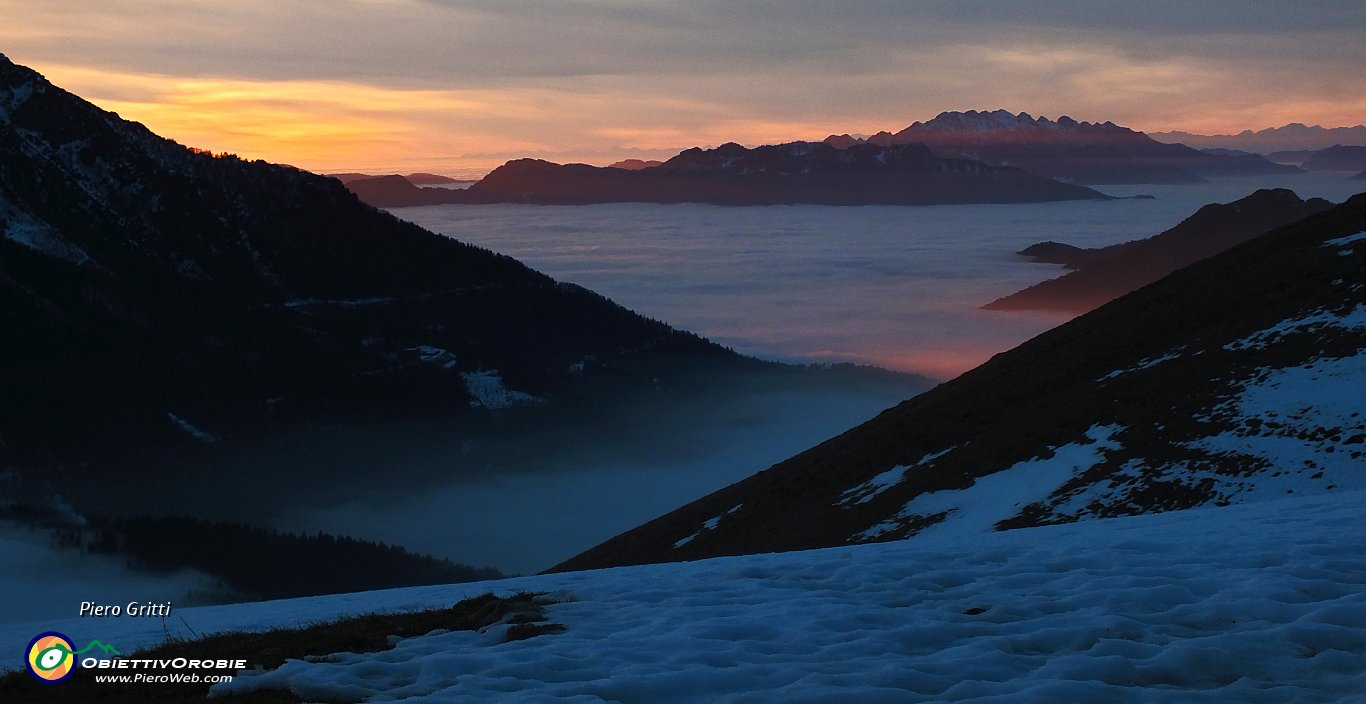 77 la nebbia colorata di tramonto.JPG